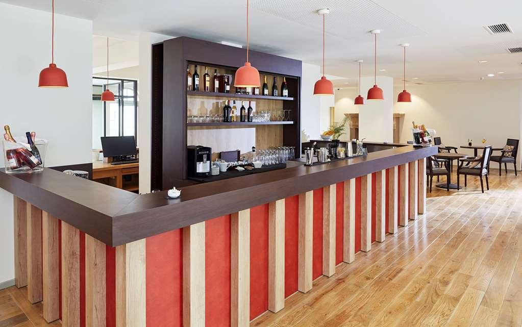 Mercure Меінтенон Ресторан фото