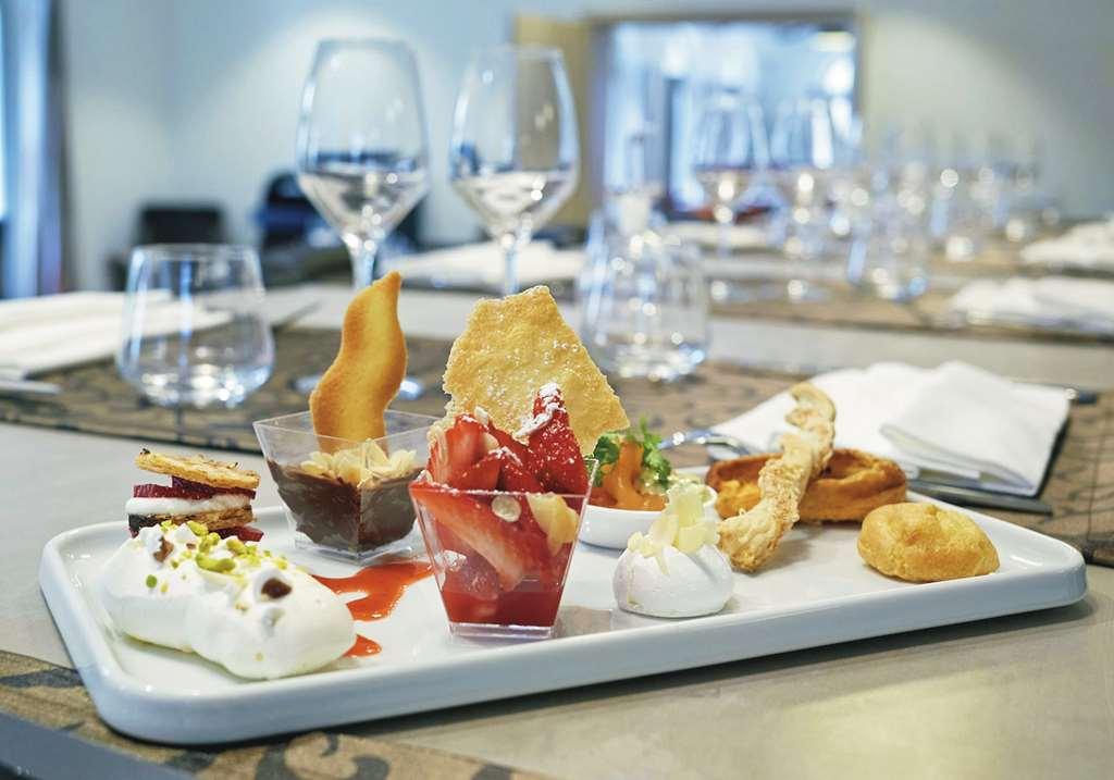 Mercure Меінтенон Ресторан фото