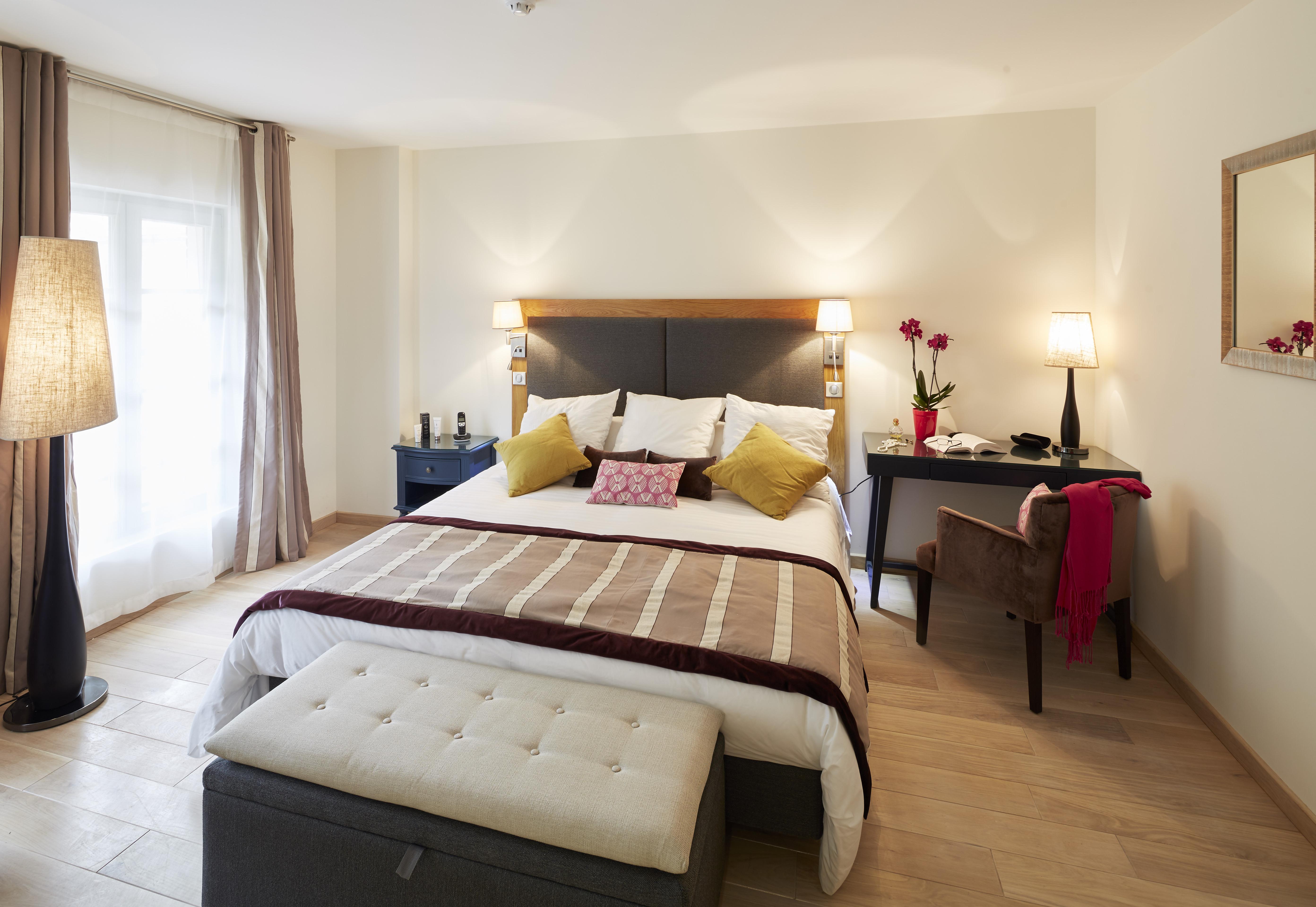 Mercure Меінтенон Екстер'єр фото