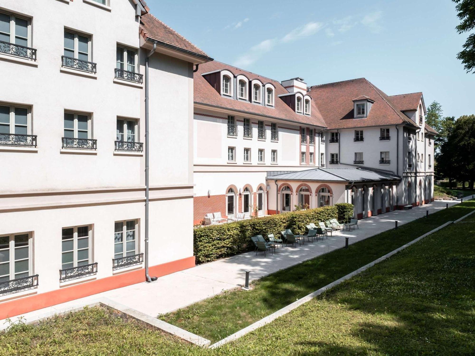 Mercure Меінтенон Екстер'єр фото
