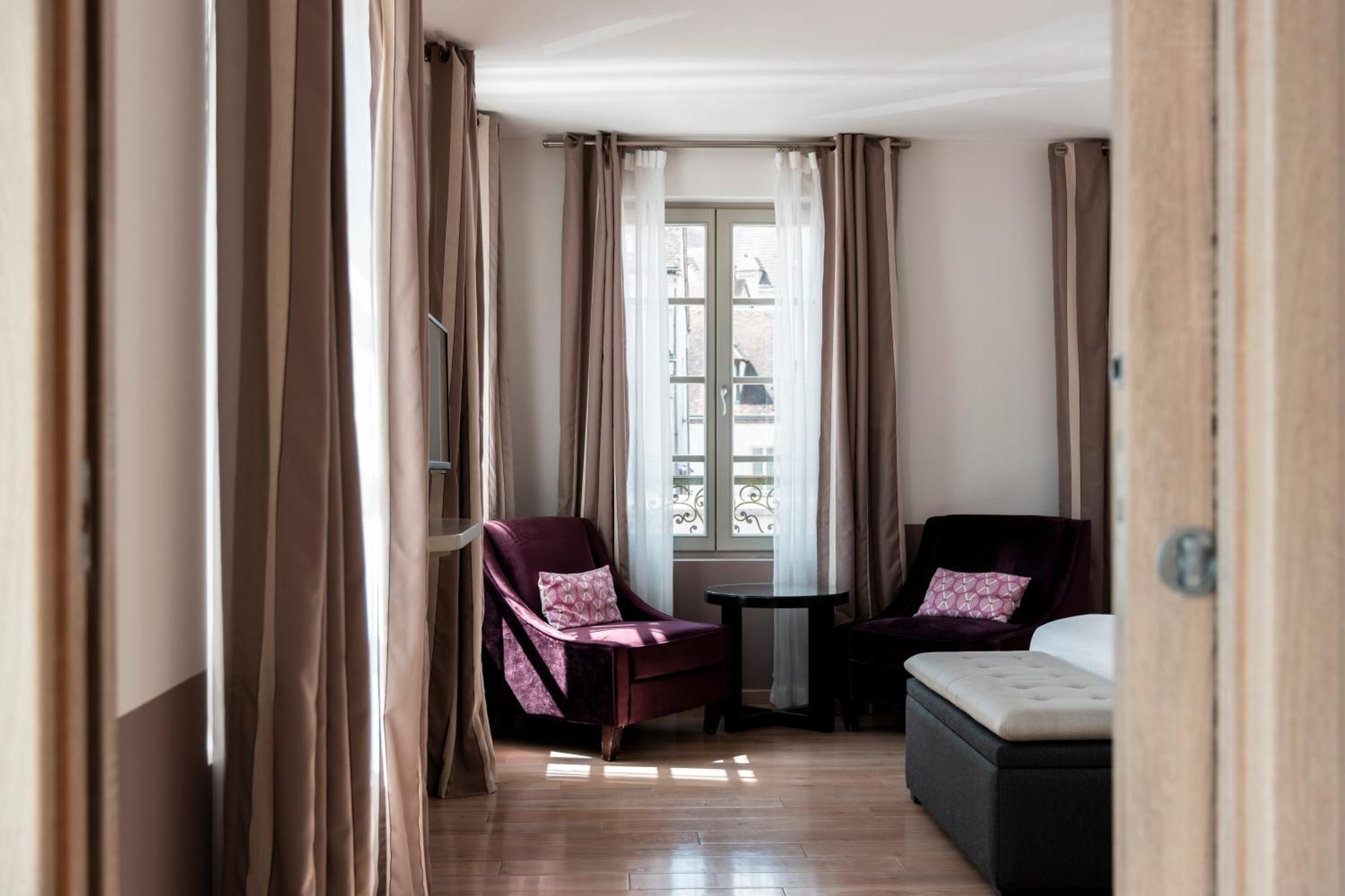 Mercure Меінтенон Екстер'єр фото