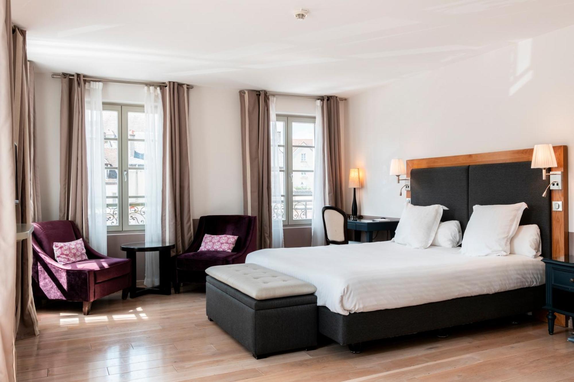 Mercure Меінтенон Екстер'єр фото