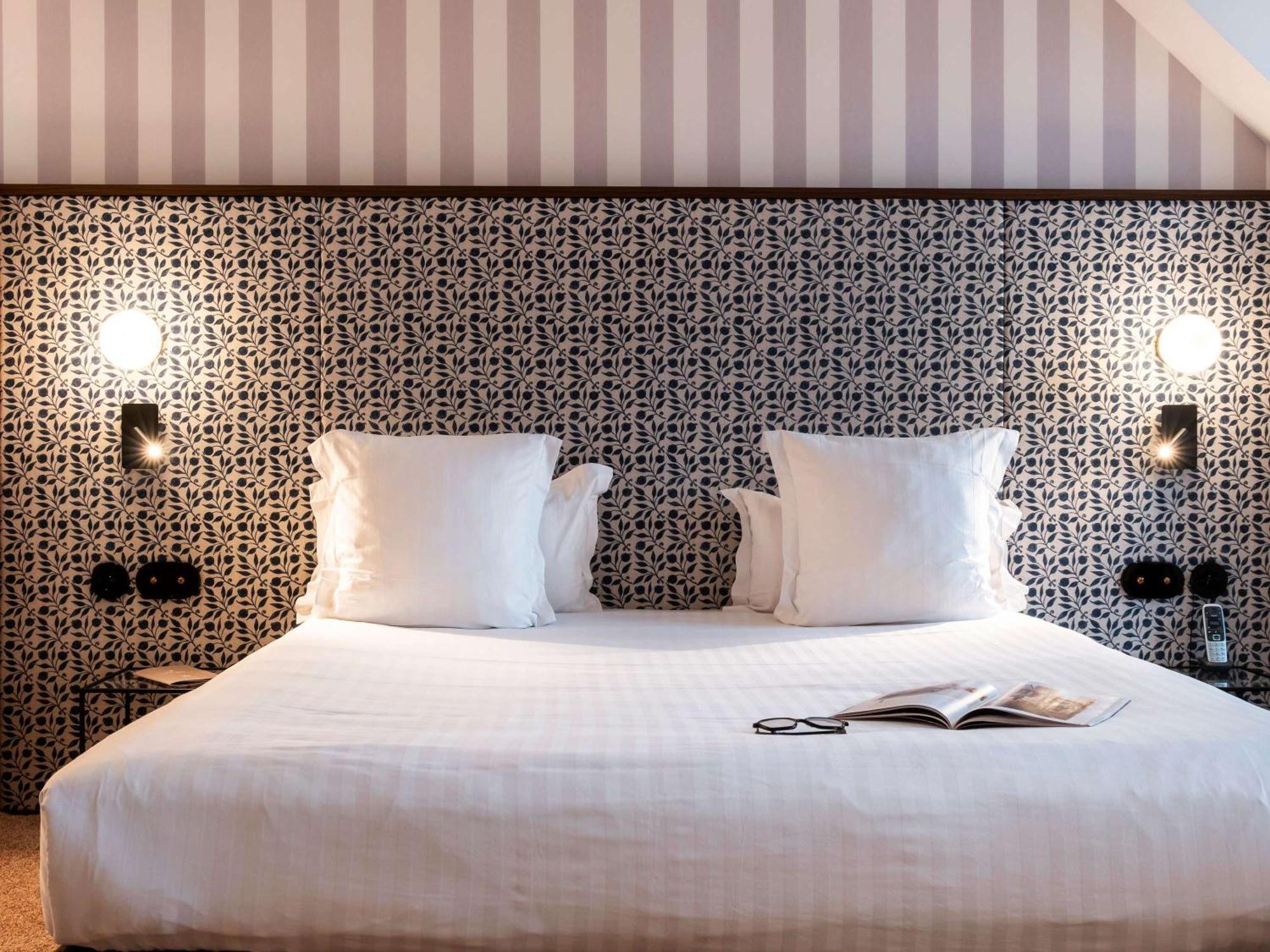 Mercure Меінтенон Екстер'єр фото