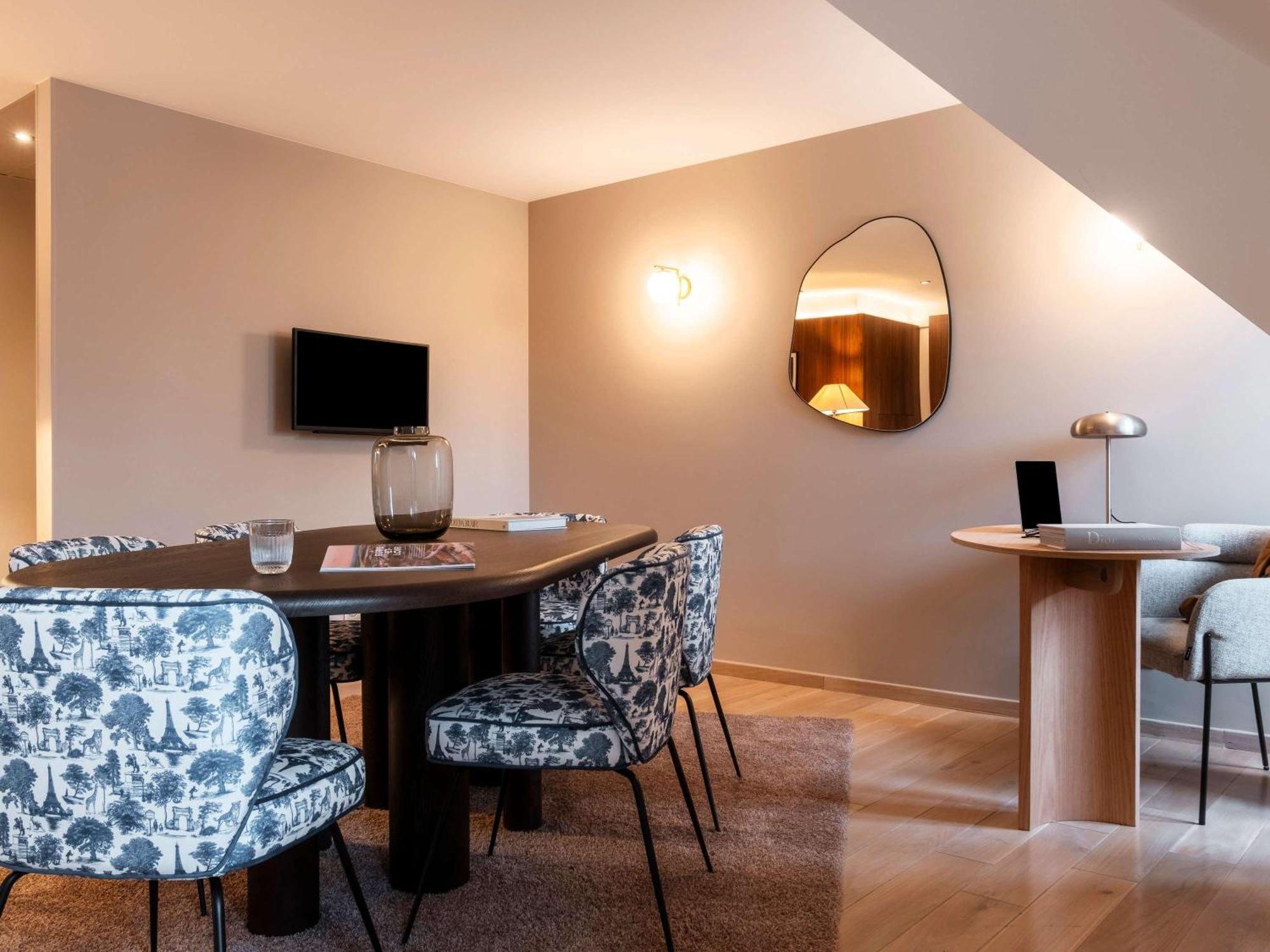 Mercure Меінтенон Екстер'єр фото