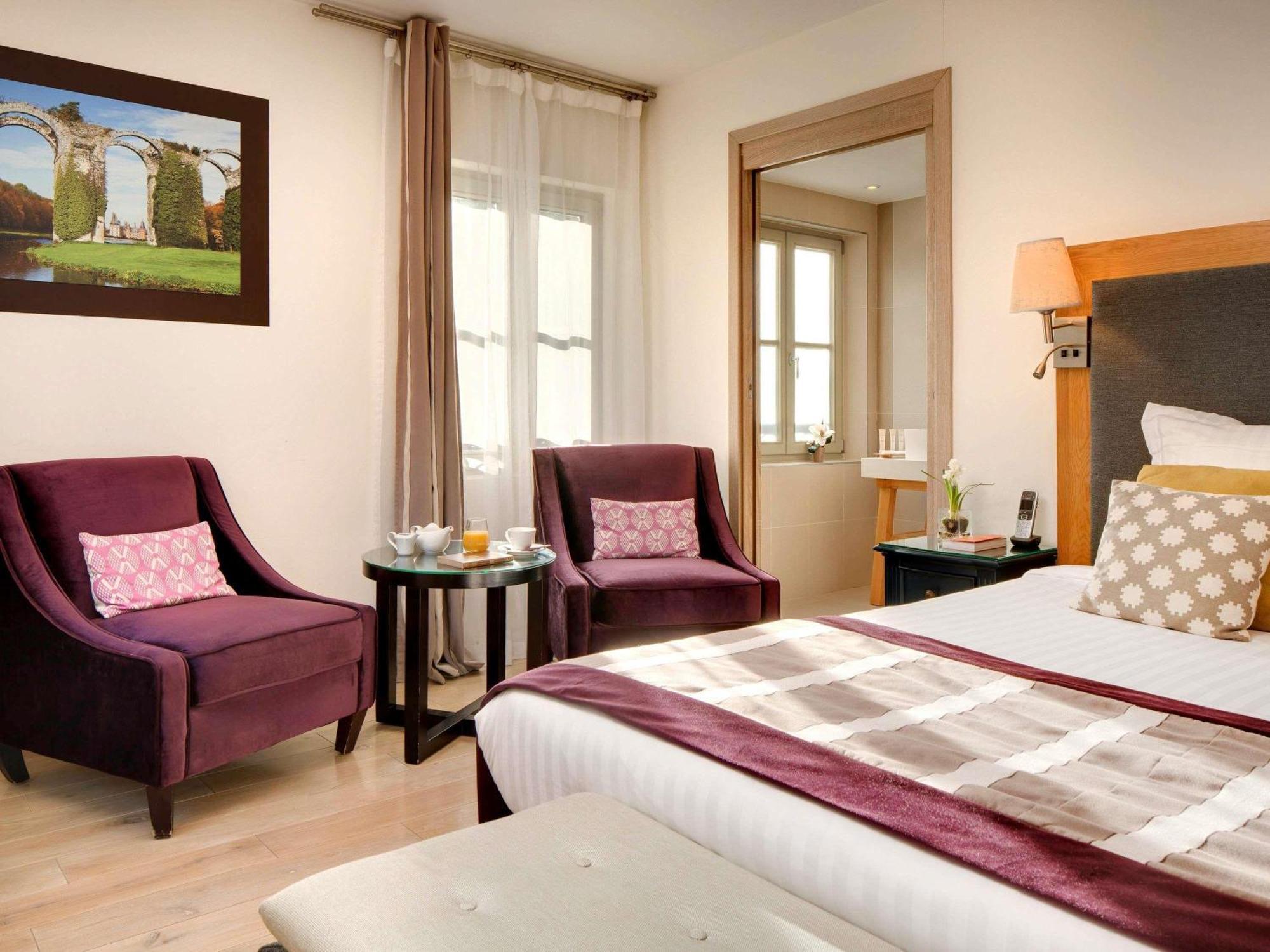 Mercure Меінтенон Екстер'єр фото